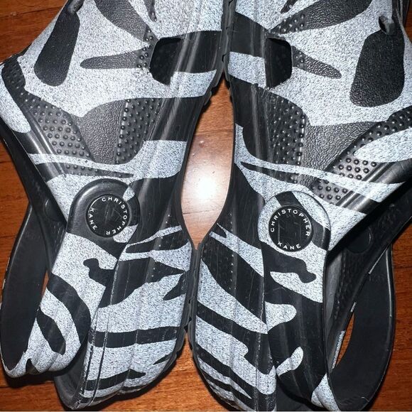 Christopher KANE crocs like new - Picture 5 of 6